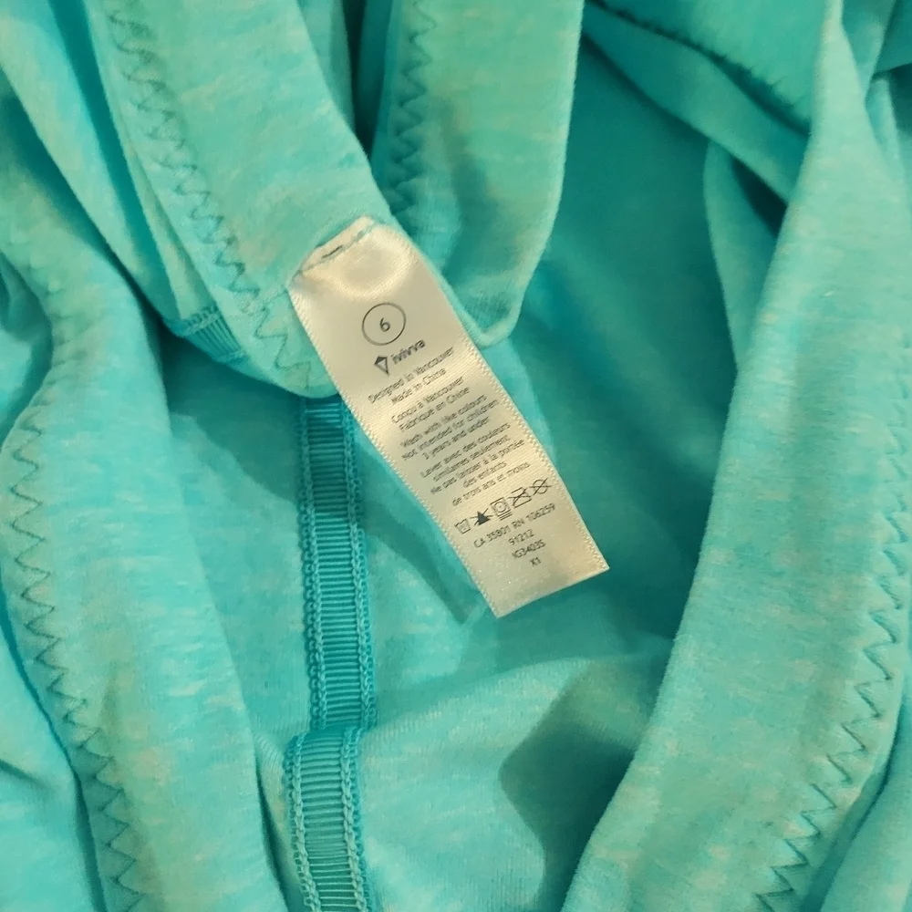Ivivva by Lululemon Four Count Shrug Sky Blue Size 6